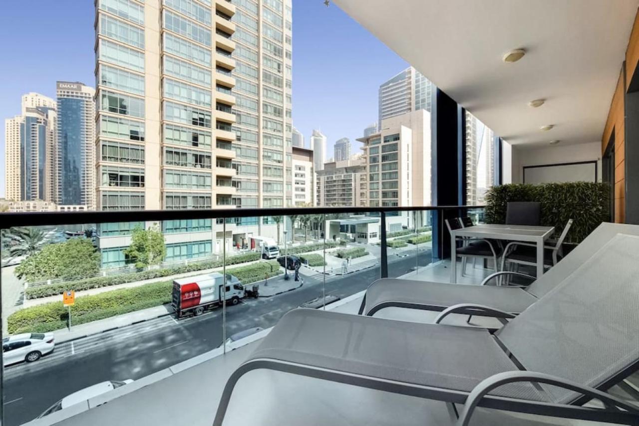 Azure, Marina - Majestic Two Bedroom Apartment